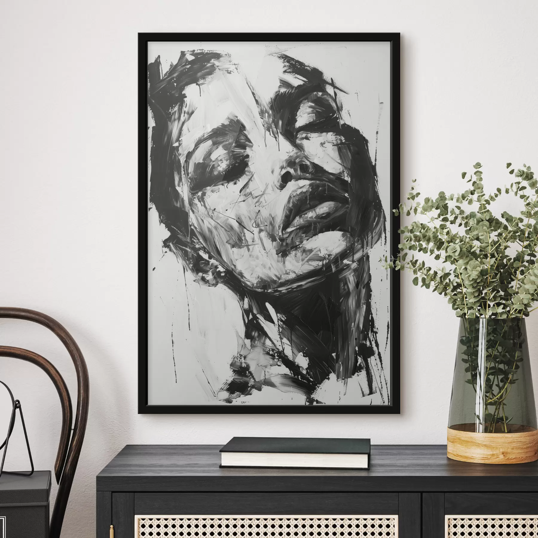 Pilt Mustade pintslitõmmetega naise portree f38641