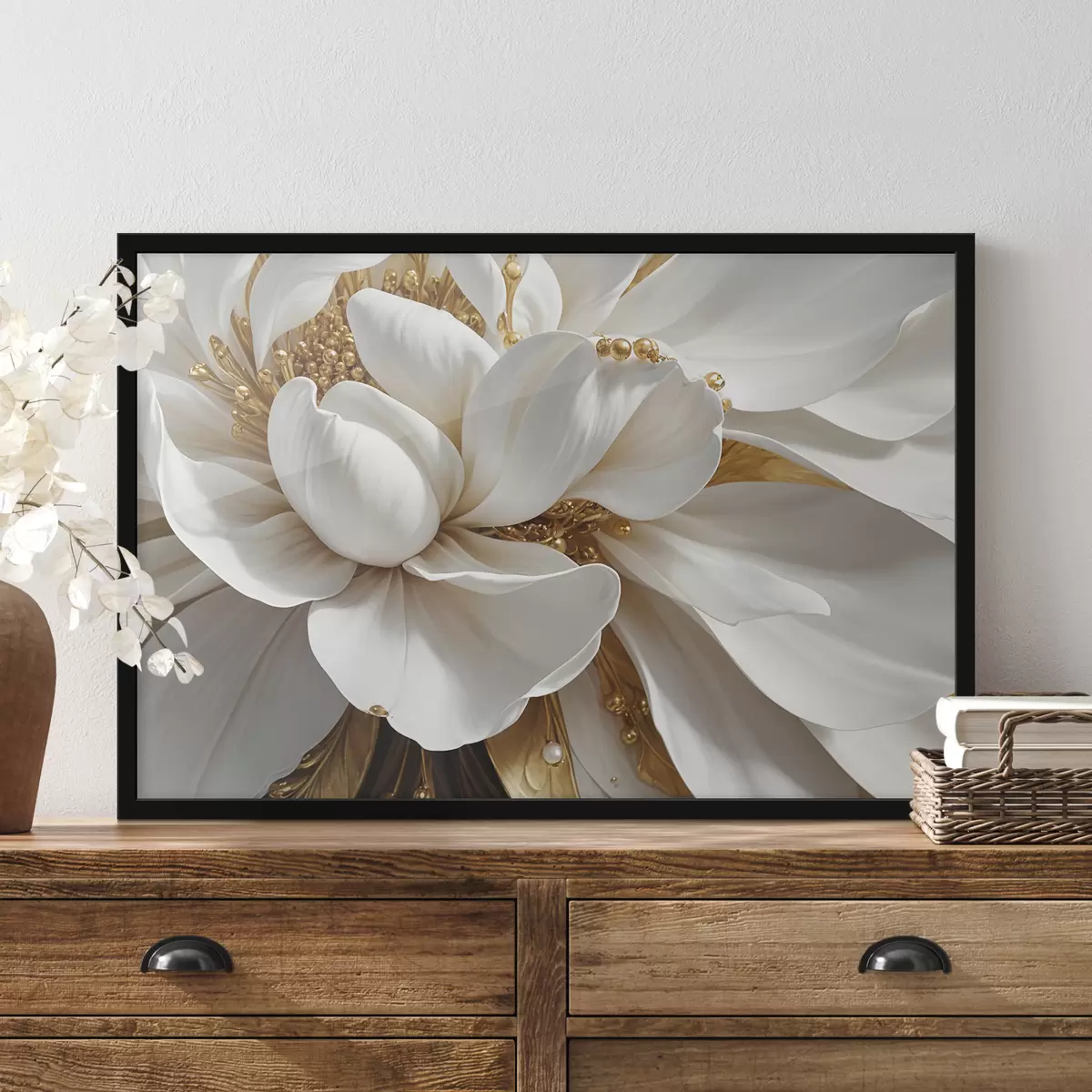 Plakat Lähivõte suurest valgest lillest õrnade kroonlehtede ja tolmukate keskmes minimalism f38762