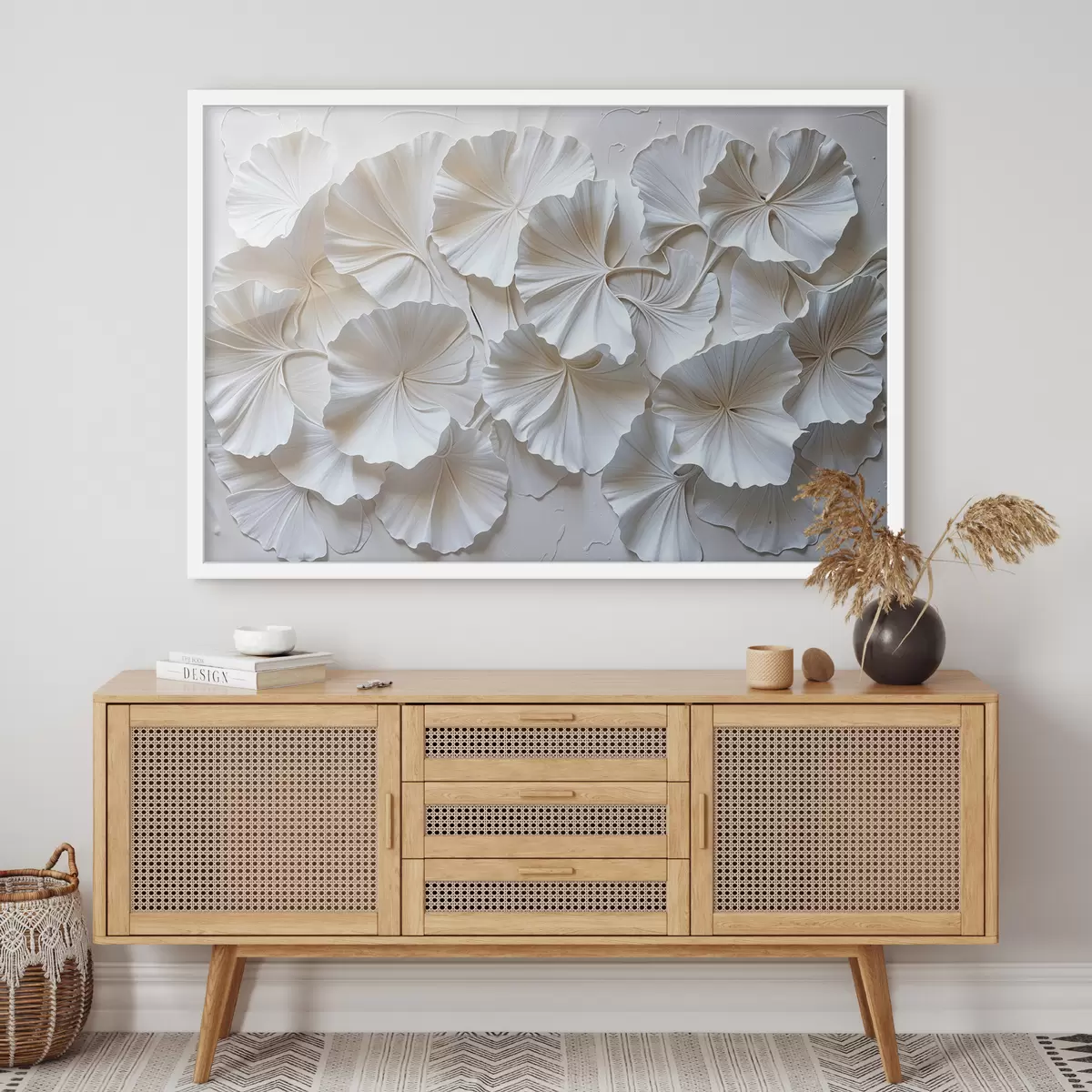 Plakat Õrnad valged lilled, mis asetsevad heledal taustal loomuliku orgaanilise mustriga f39510