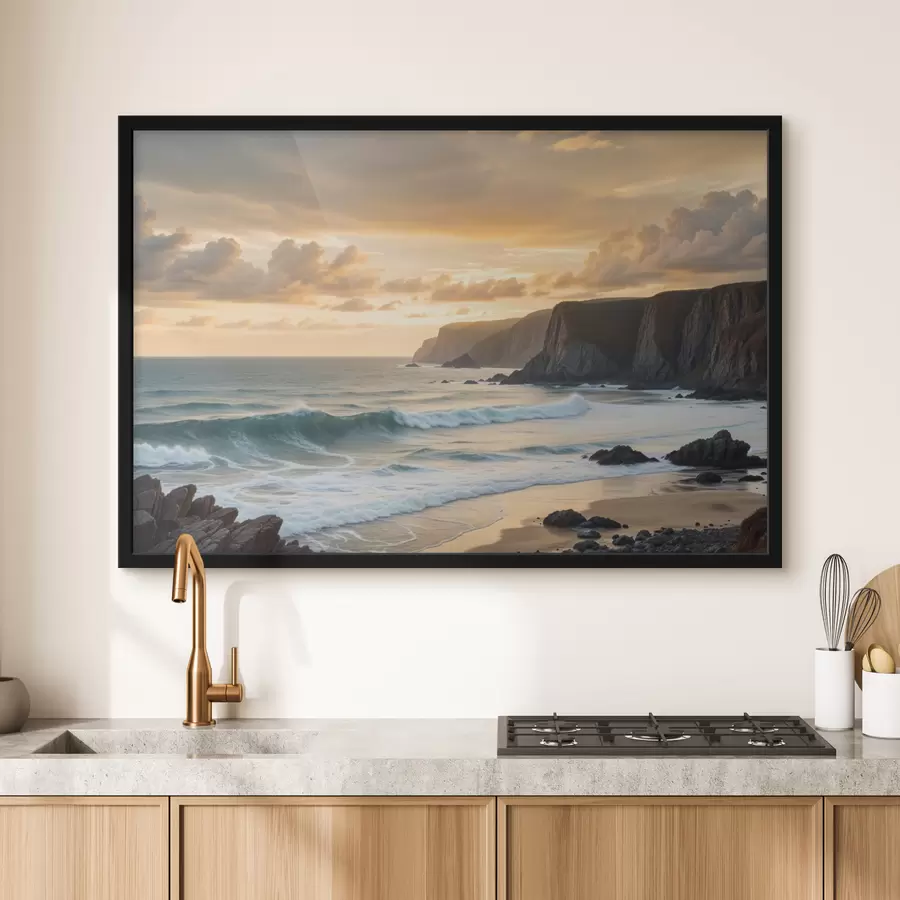 Fototapeedid Maaliline rannikumaastik dramaatiliste kaljude, põrkuvate lainete ja värvilise päikeseloojangutaevaga f40176