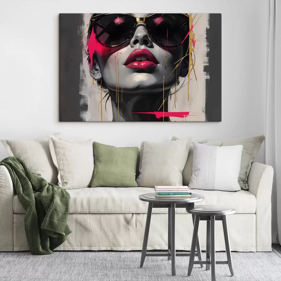 Pilt Abstraktne portree noorest naisest päikeseprillides roosade huulte ja abstraktsete kujundite ja roosa pritsmetega  s40558