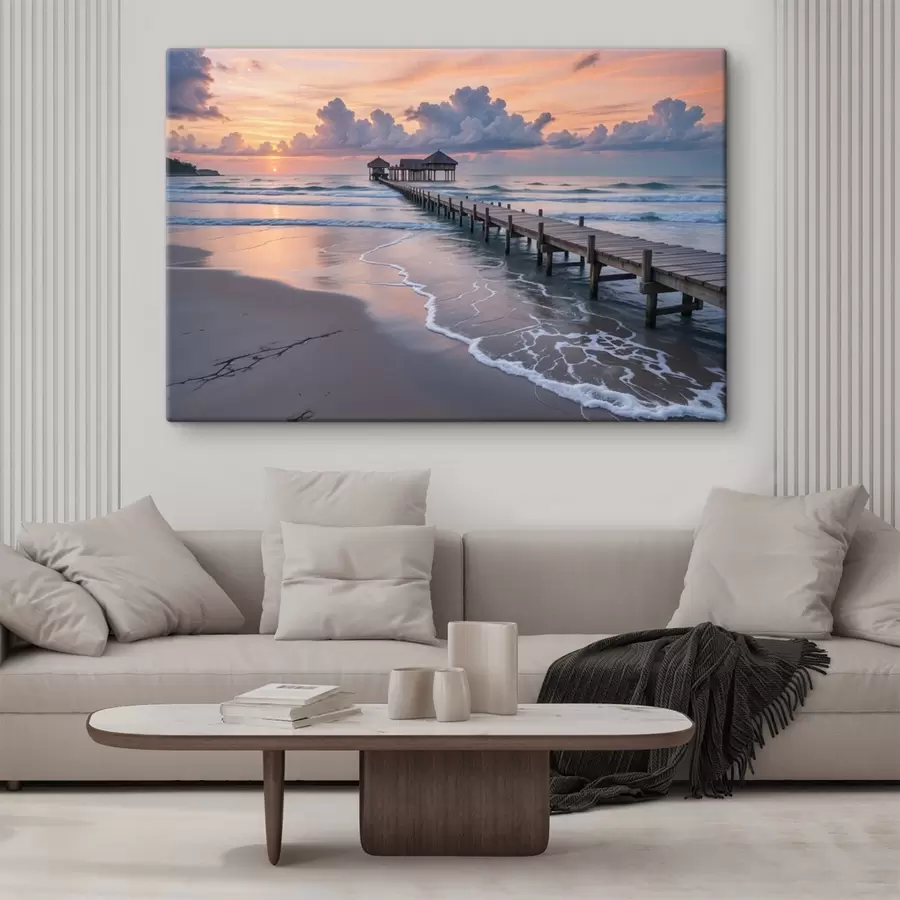 Pilt Puidust muuli, mis ulatub rahulikku ookeani päikeseloojangul koos värviliste pilvedega  s41091