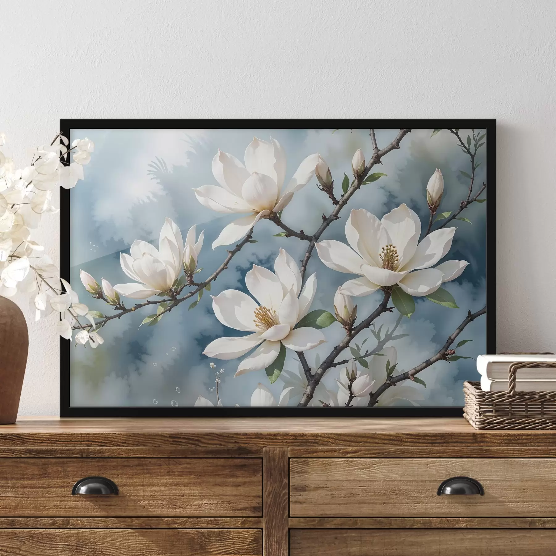 Fototapeedid Valged magnoolia lilled õitsevad puuoksadel pehmel akvarellsinise taeva taustal f41081
