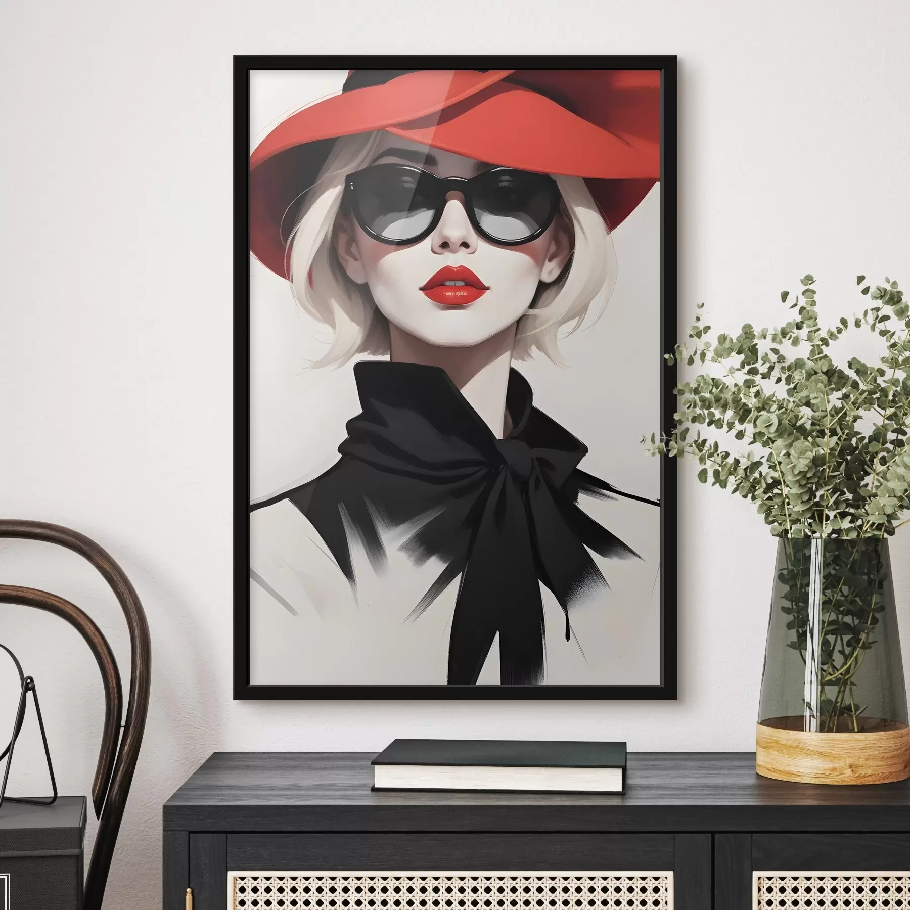 Pilt Punase mütsi ja päikeseprillidega naine f38365