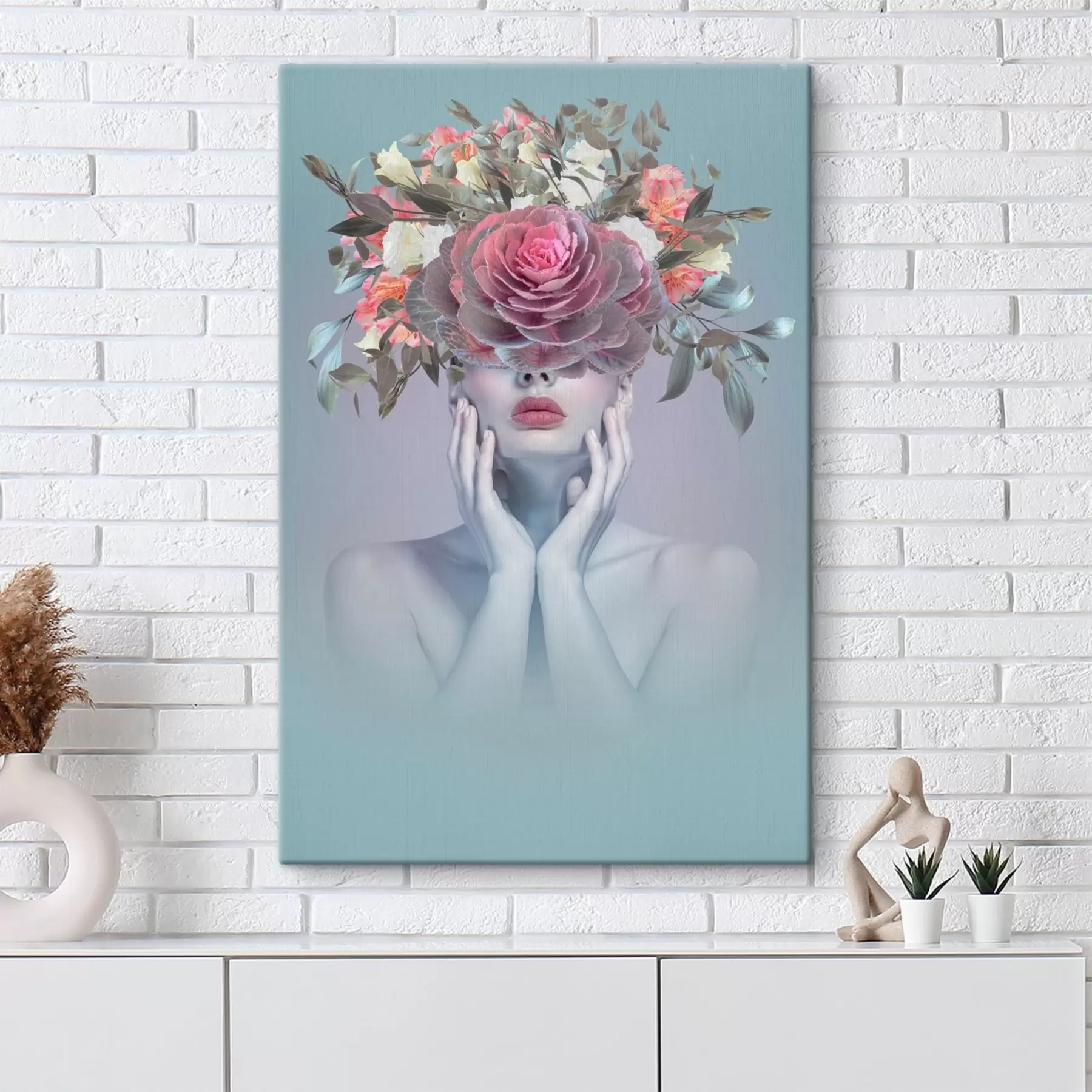 Fototapeedid Naine lilledega peas s37479