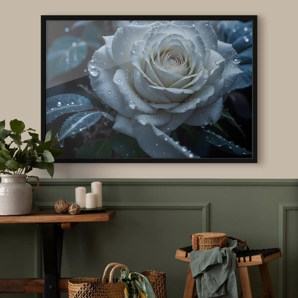 Plakat Lähivaade valgest roosist, mille kroonlehtedel on veetilgad, tumedal taustal f41723