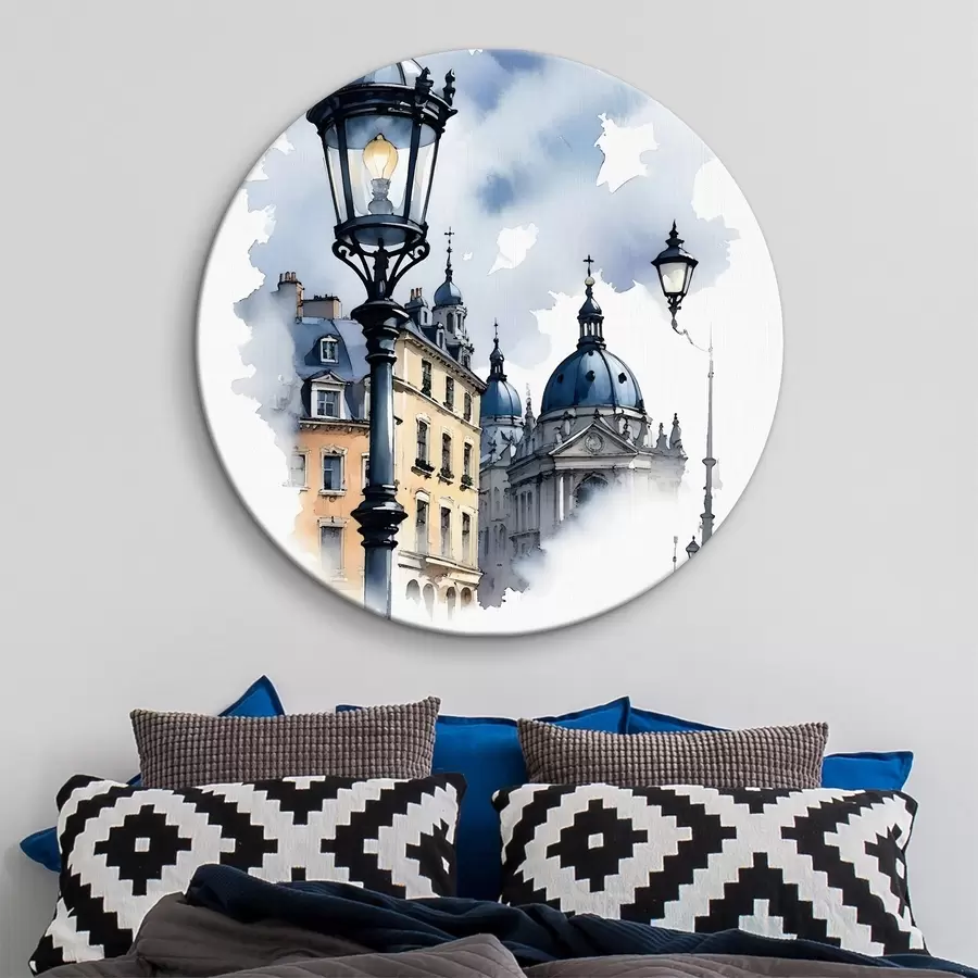 Pilt Kuplikujulise hoonega ehitud tänavalatern pilves päeval r38364