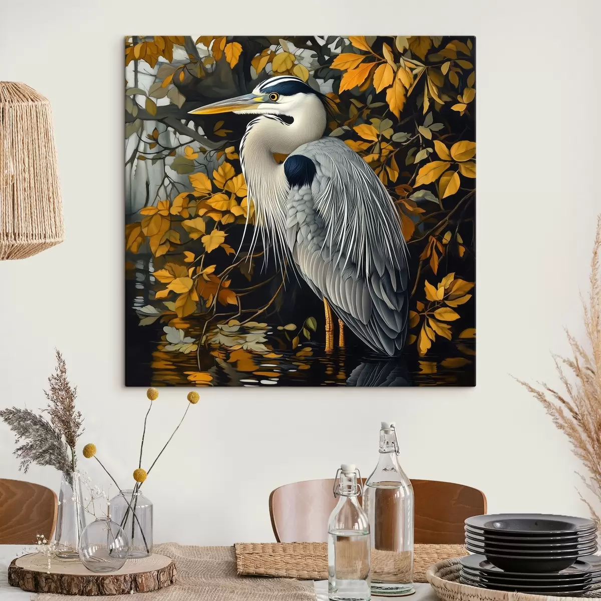 Pilt Haigur vees sügislehtede taustal s42041