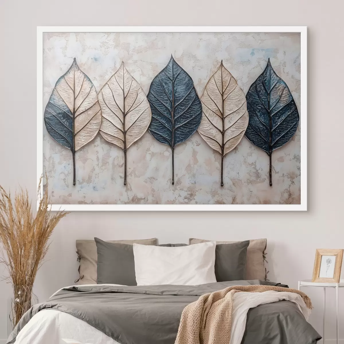 Plakat Erinevates pruunides, beežides ja sinistes toonides sügiseseid abstraktseid lehti reas heledal taustal f42217