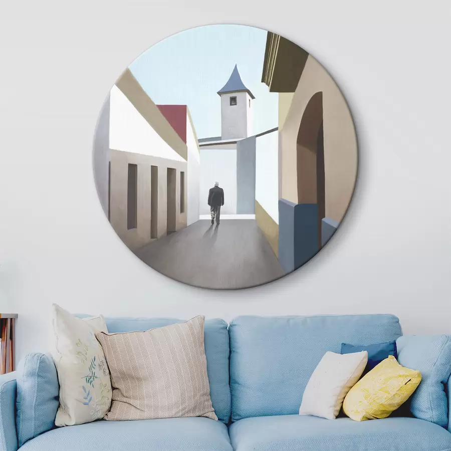 Pilt Mees kõnnib mööda kitsast tänavat r37784