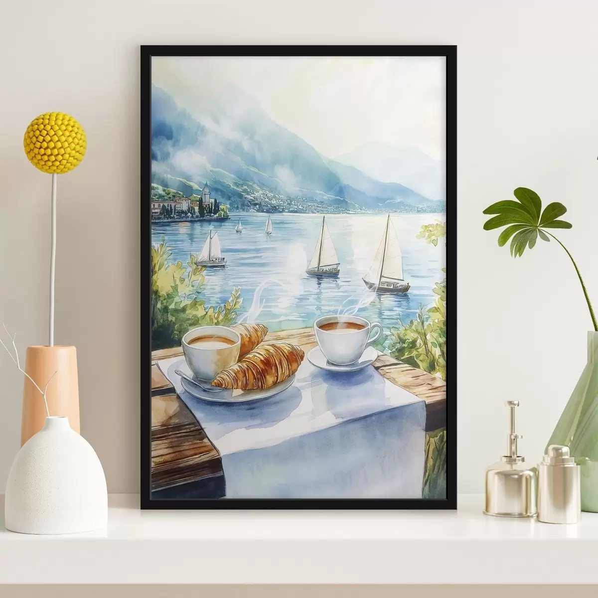Plakat Suvine järv koos purjepaatidega, kohvitassid, croissants, akvarellstiilis f42441