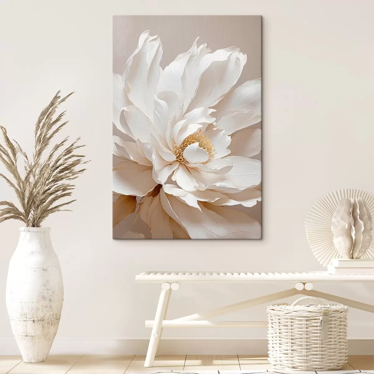 Pilt Valge lill beežil taustal s42778