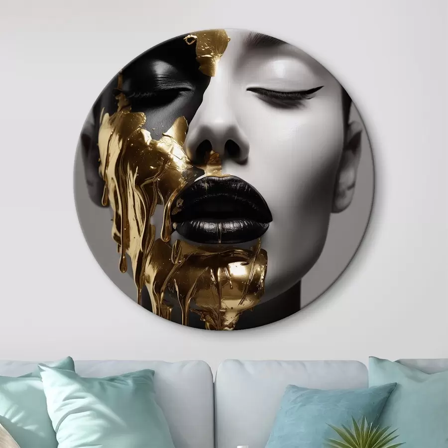 Pilt Inimesed, mustade huultega tüdruk r43337