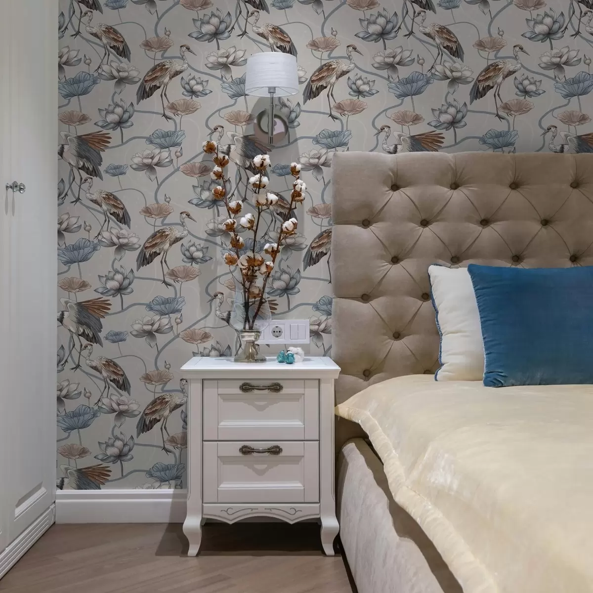 Tapeet Kompositsioon koos kraanade ja lootosega pastelsetes värvides a00064