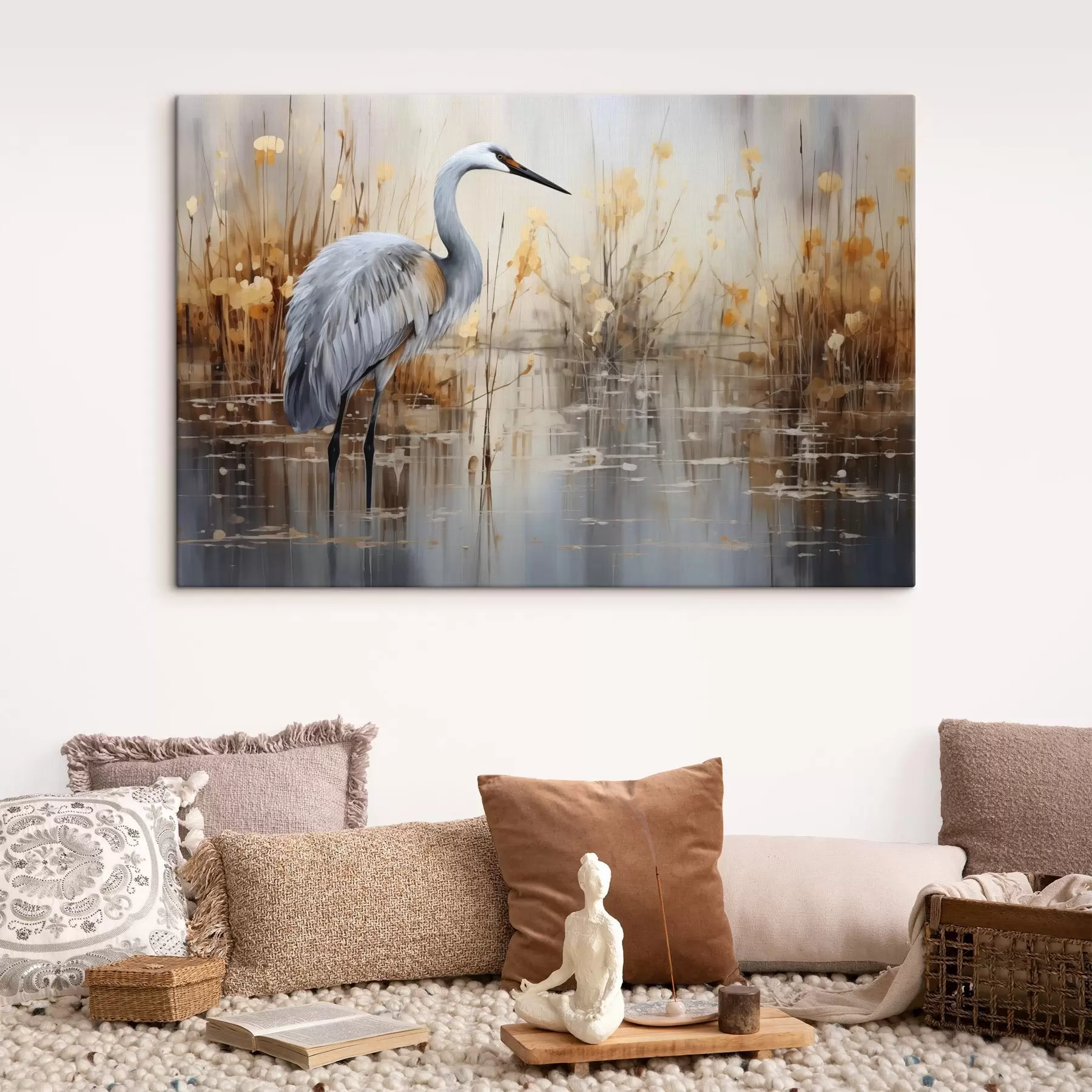 Fototapeedid Hall haigur seisab tiigis , ümbritsetud kõrgete, õhukeste taimedega, taustaks on pehme segu beežist ja valgest s43398