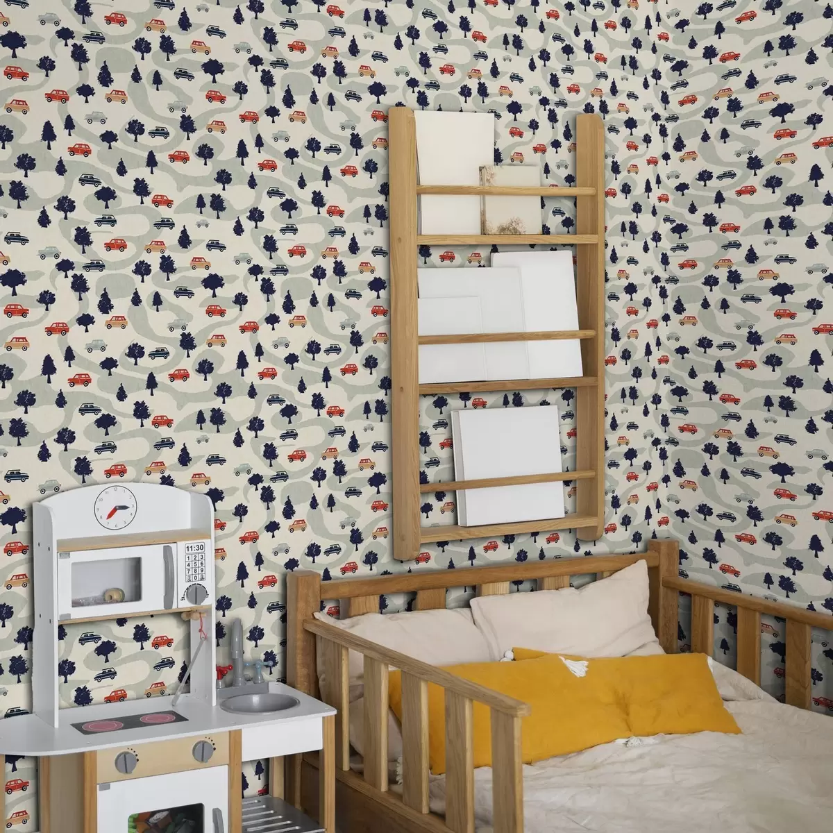 Tapeet Naljakad autod puude vahel kreemilisel taustal a00119