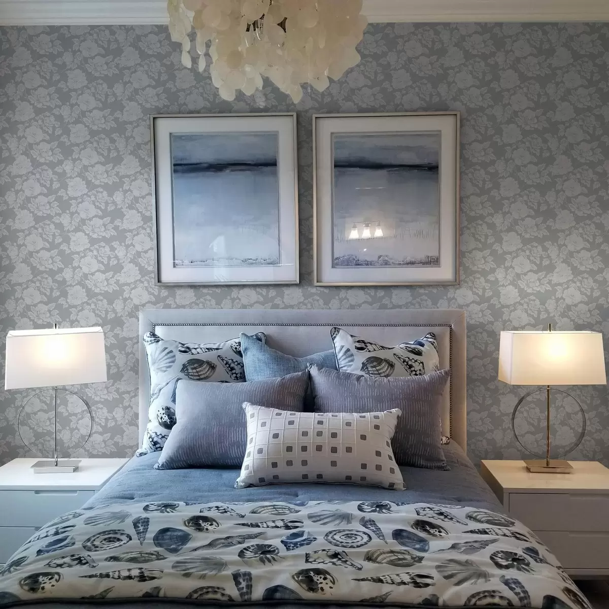 Tapeet Heledad lilled hallil taustal a00129v1