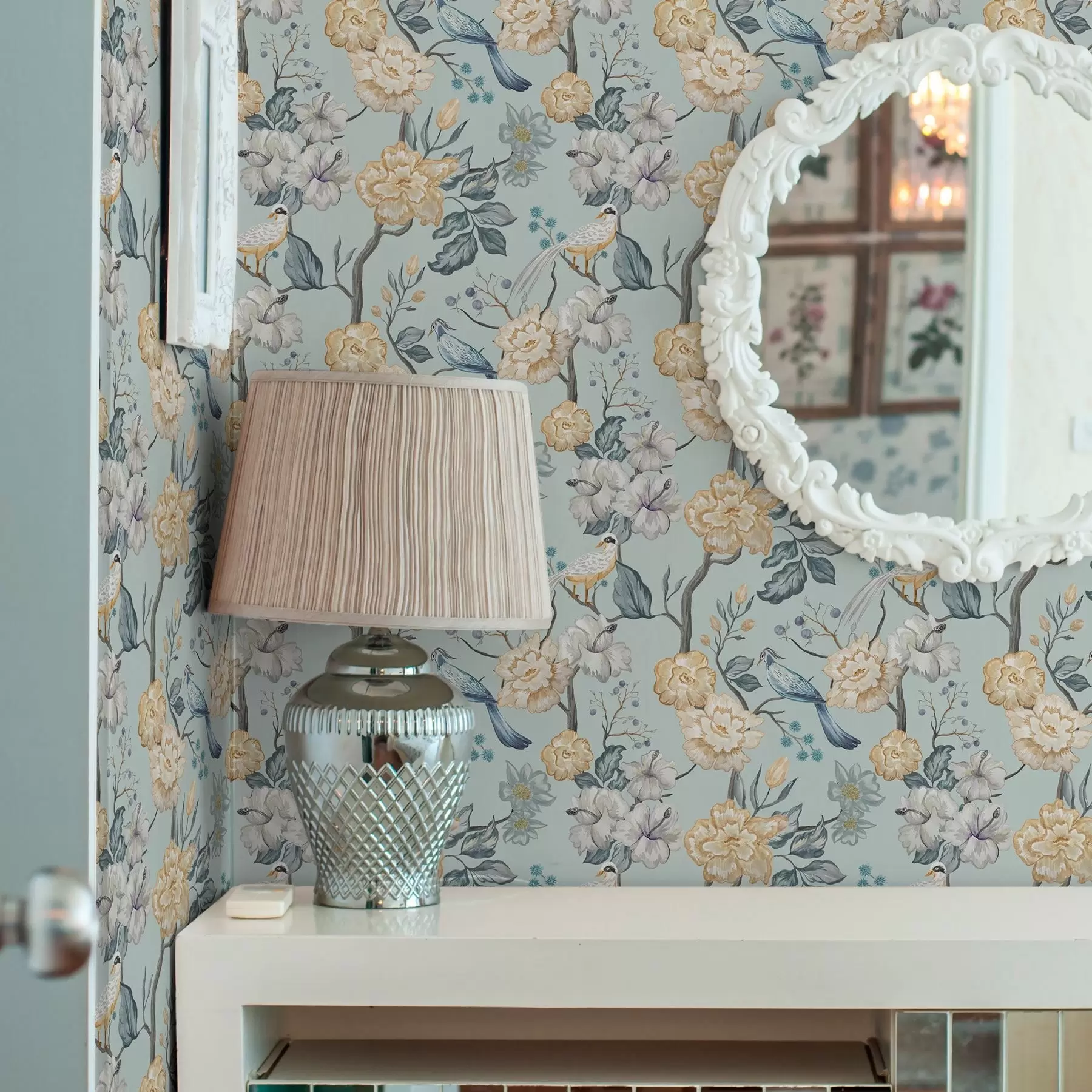 Fototapeedid Lilled ja linnud sinisel taustal a00134