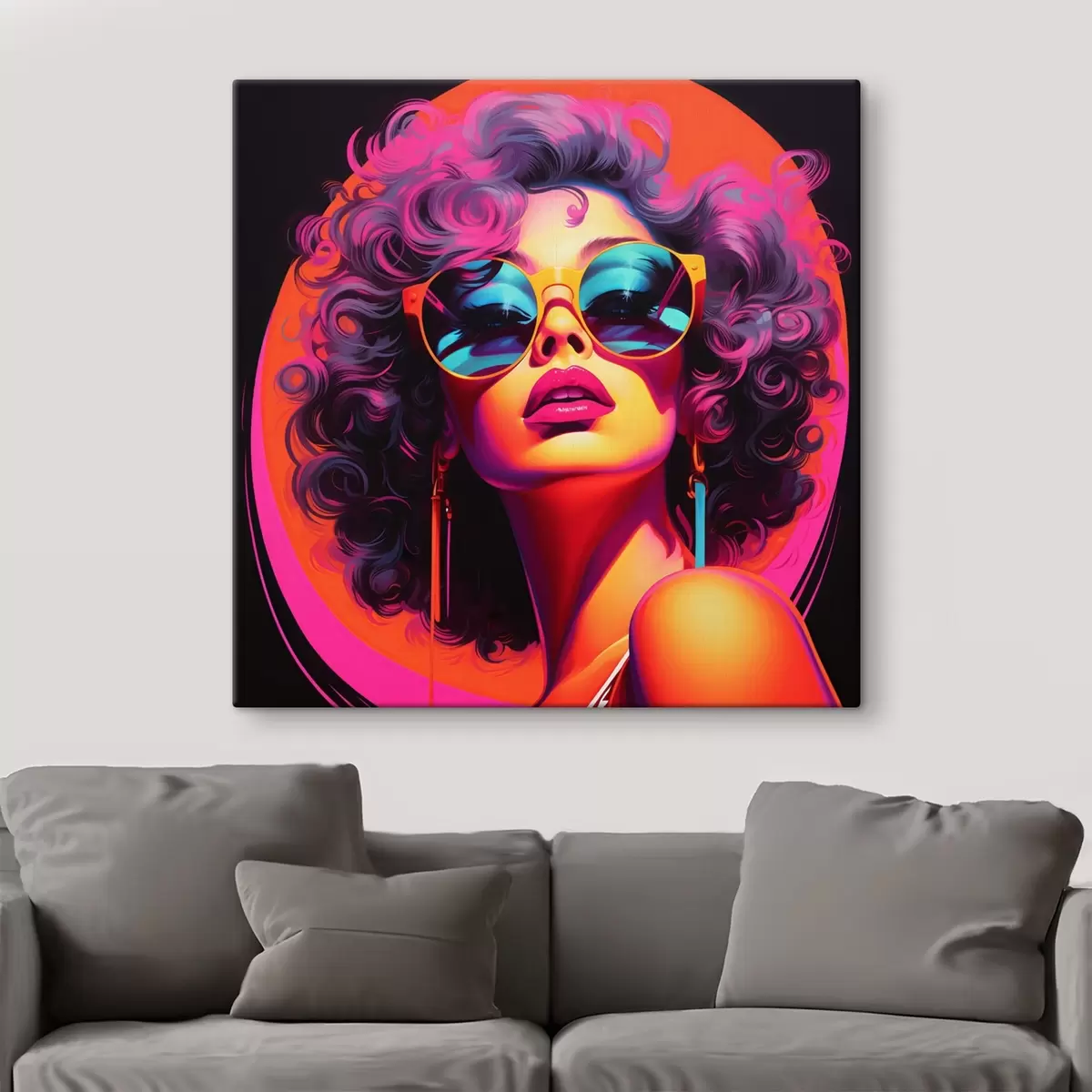 Pilt Stiilne naine päikeseprillidega s44335