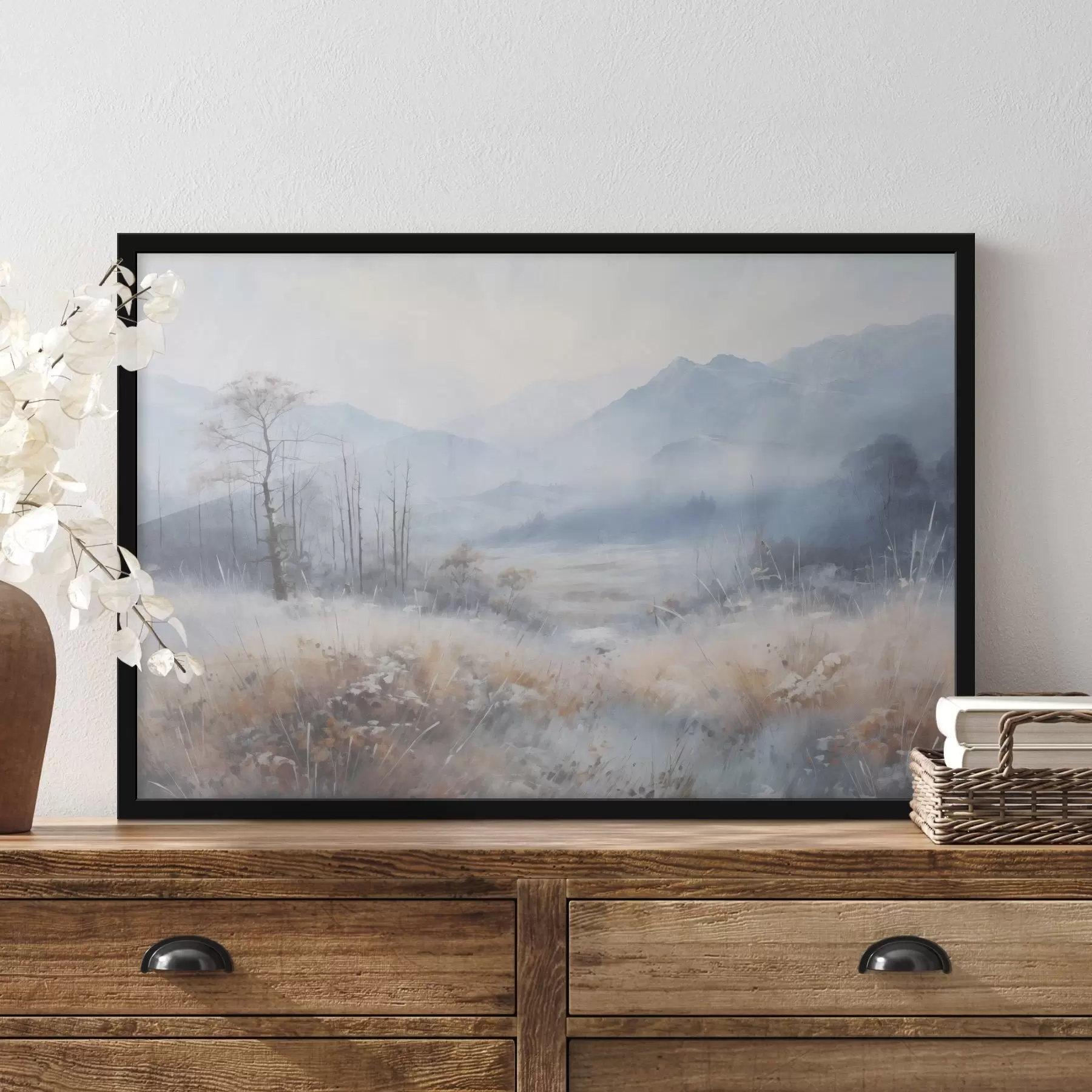 Pilt Tekstuurne maastik koos mägede, kuiva rohu ja metsaga, summutatud värvid f44402