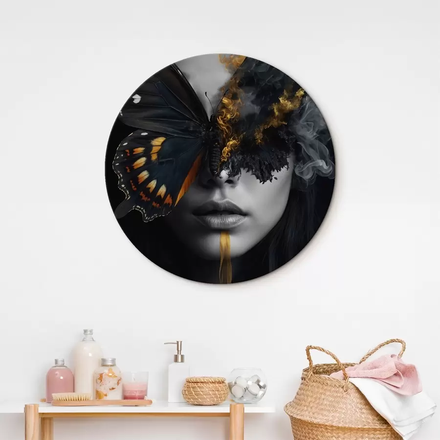 Pilt Põlev liblikas tüdruku näol r44468