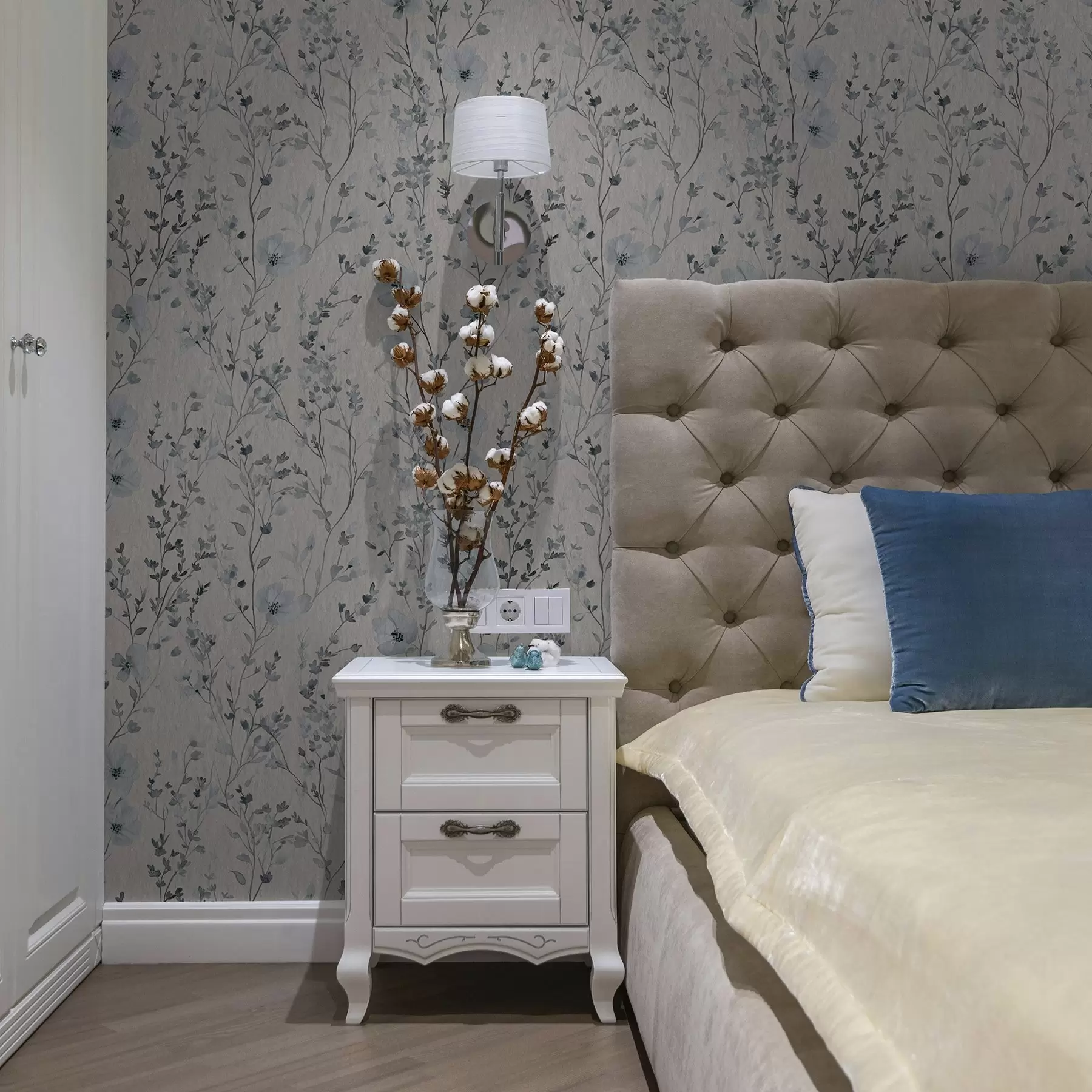 Fototapeedid Sinine ja hall akvarellfloristika neutraalsel taustal a00198