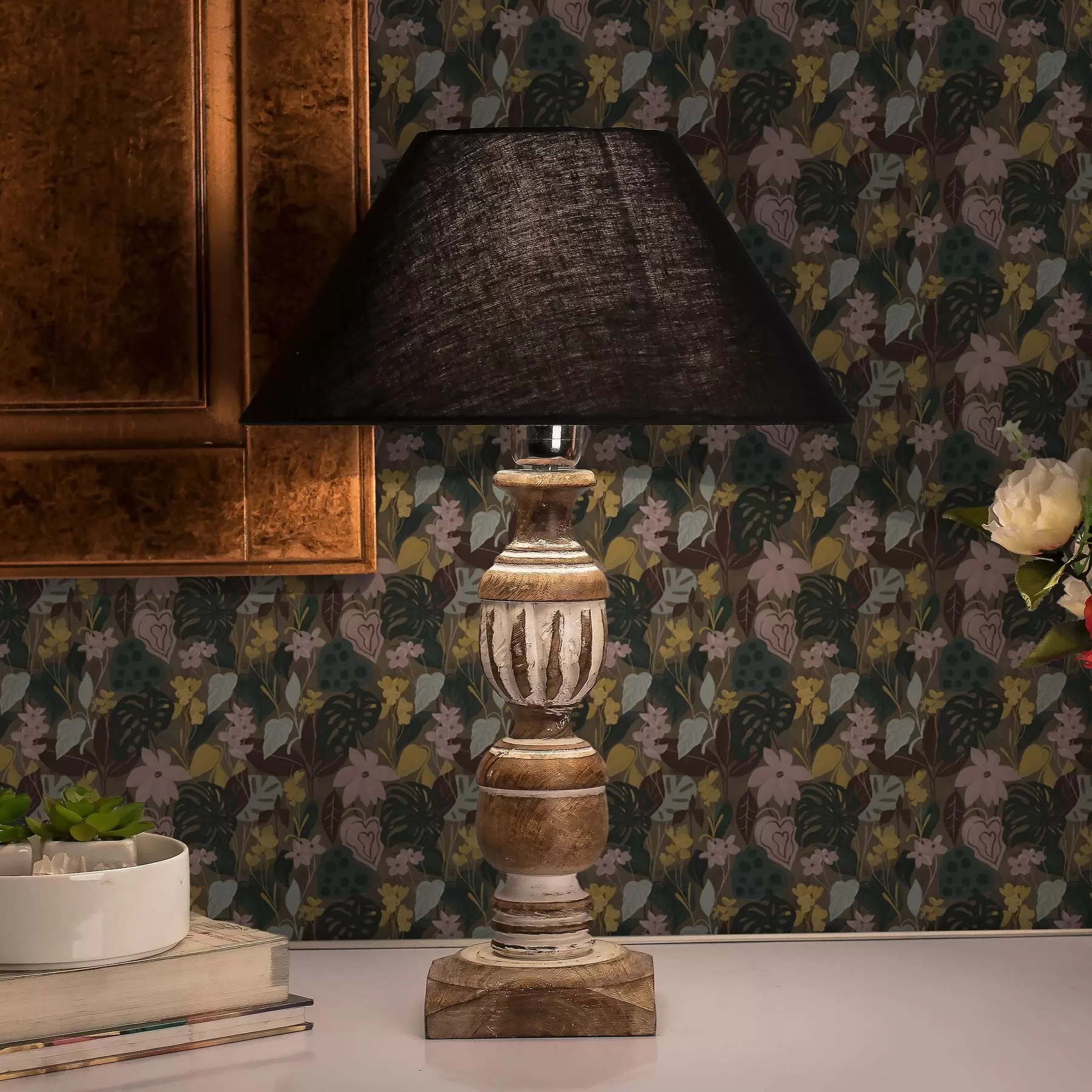 Fototapeedid Tumedad troopilised lehed ja lilled tihedas maalis tihe maalimine a00244