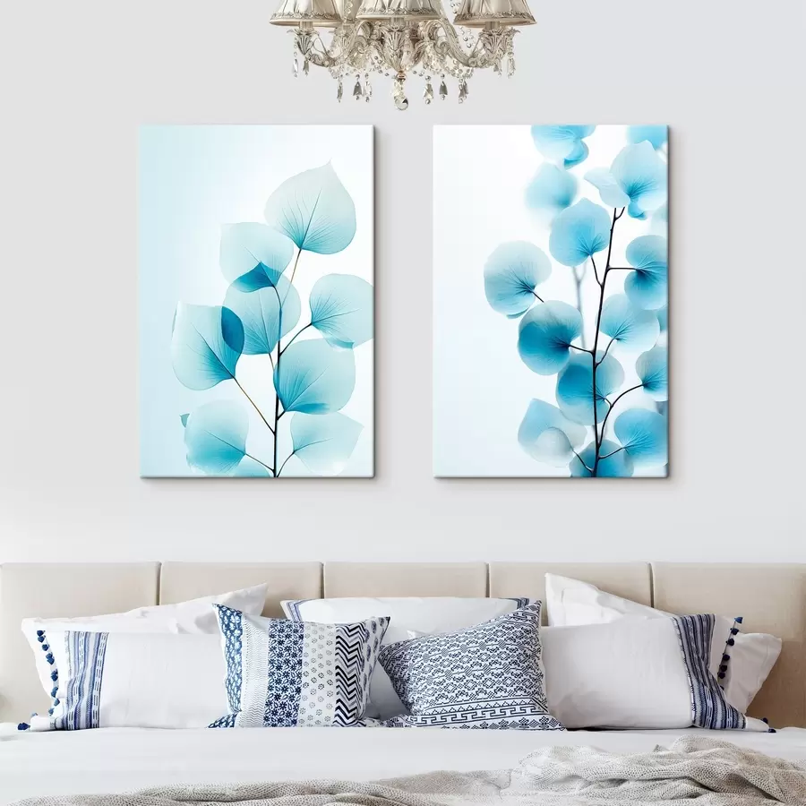 Pilt Läbipaistvate siniste lehtedega oks, õrnad veenid nähtavad, kerge ja rahulik kompositsioon, minimalistlik esteetika m00522