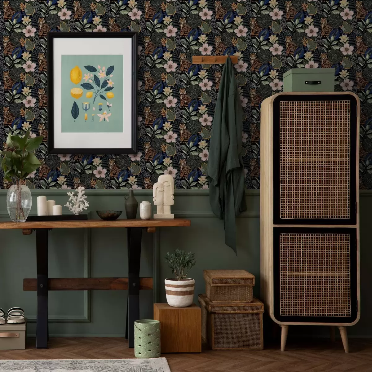 Tapeet Tiigrid heledate troopiliste lillede ja lehtede keskel a00426