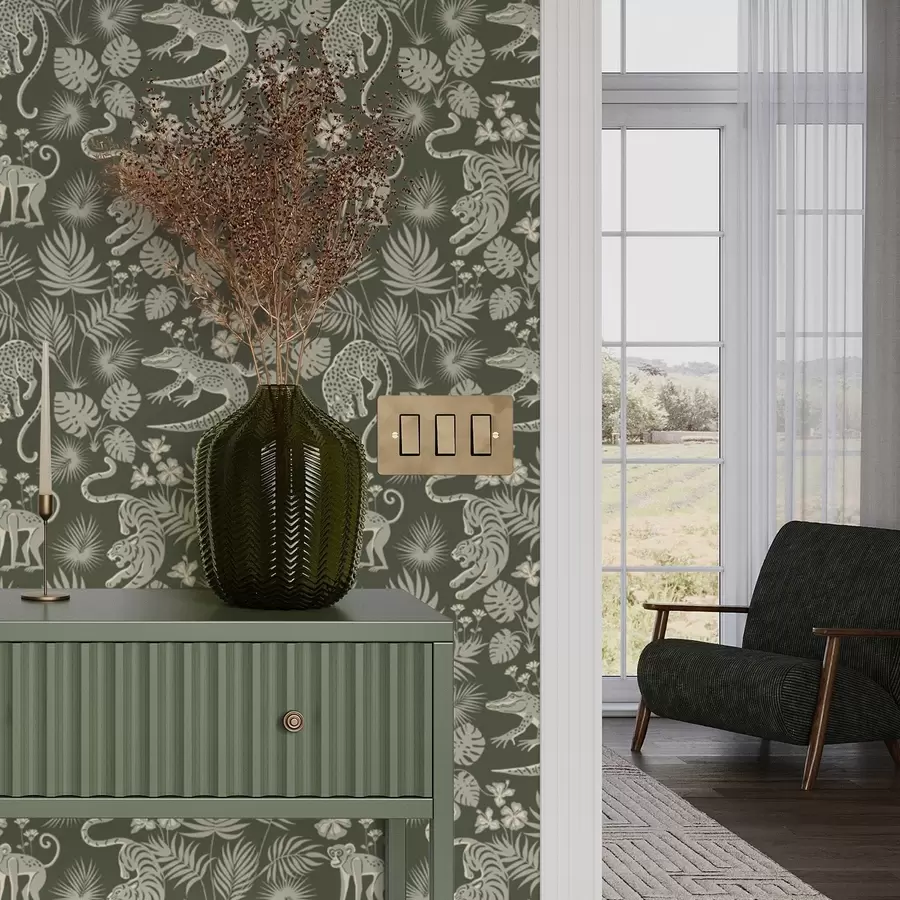 Fototapeedid Metsloomade siluette troopiliste lehtede vahel a00404