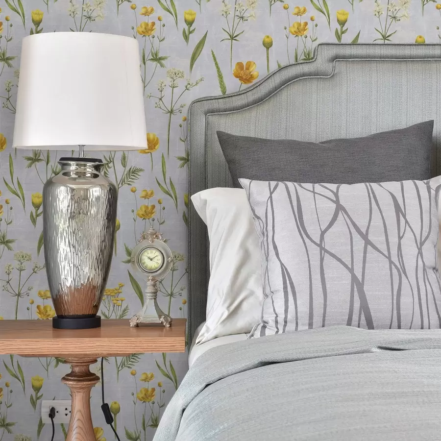 Fototapeedid Kollased lilled ja rohelus helehallil taustal a00472