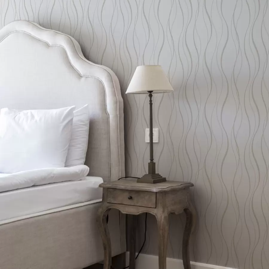 Fototapeedid Abstraktsed lainelised beežid jooned valgel taustal a00480