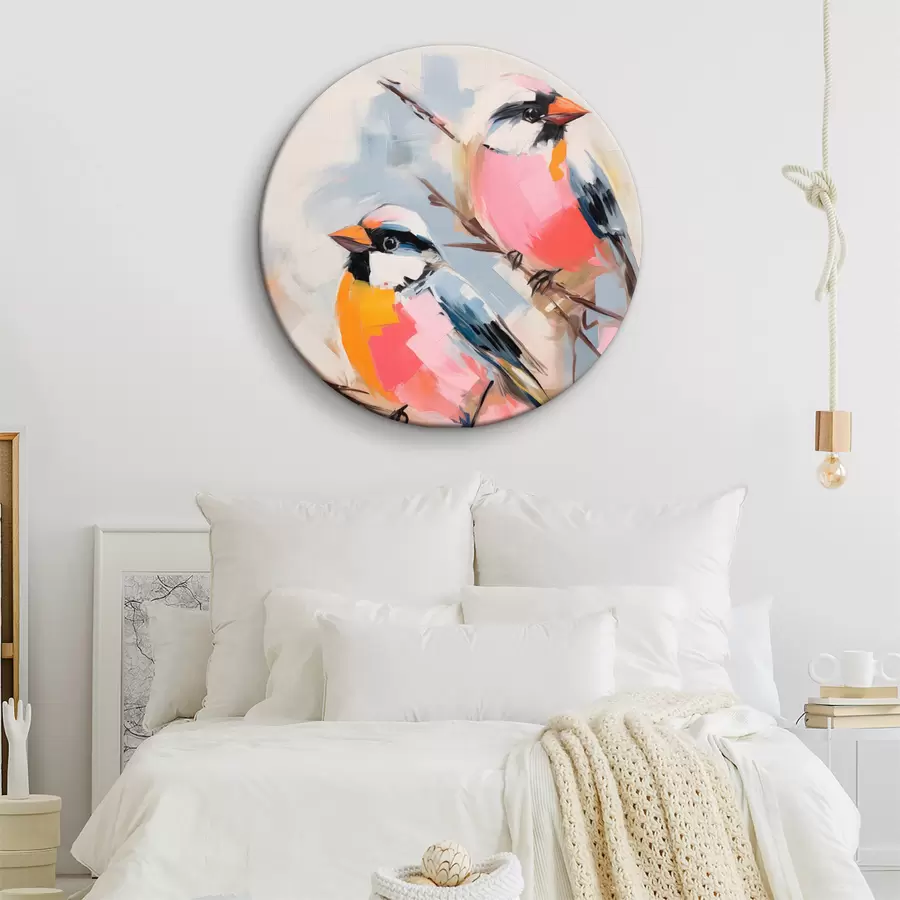 Pilt Värvilised linnud istuvad oksal pehmel pastelsel taustal r45578