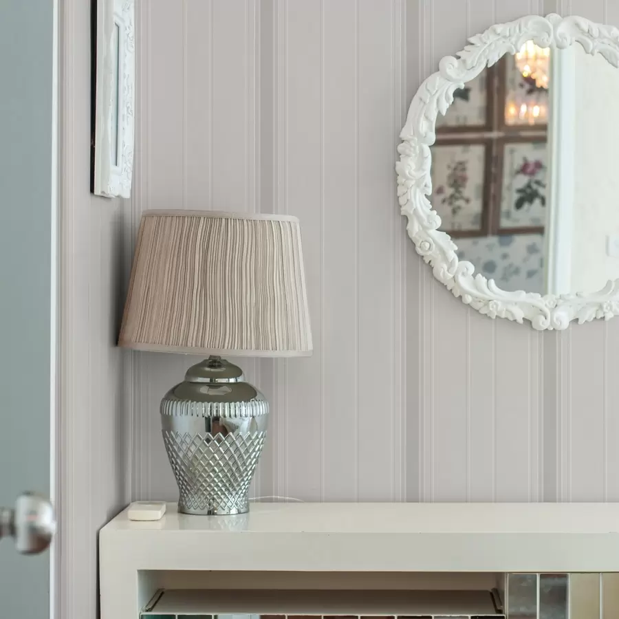 Fototapeedid Beeži taustaga, millel on õhukesed ja keskmised hallikasvalged triibud a00559