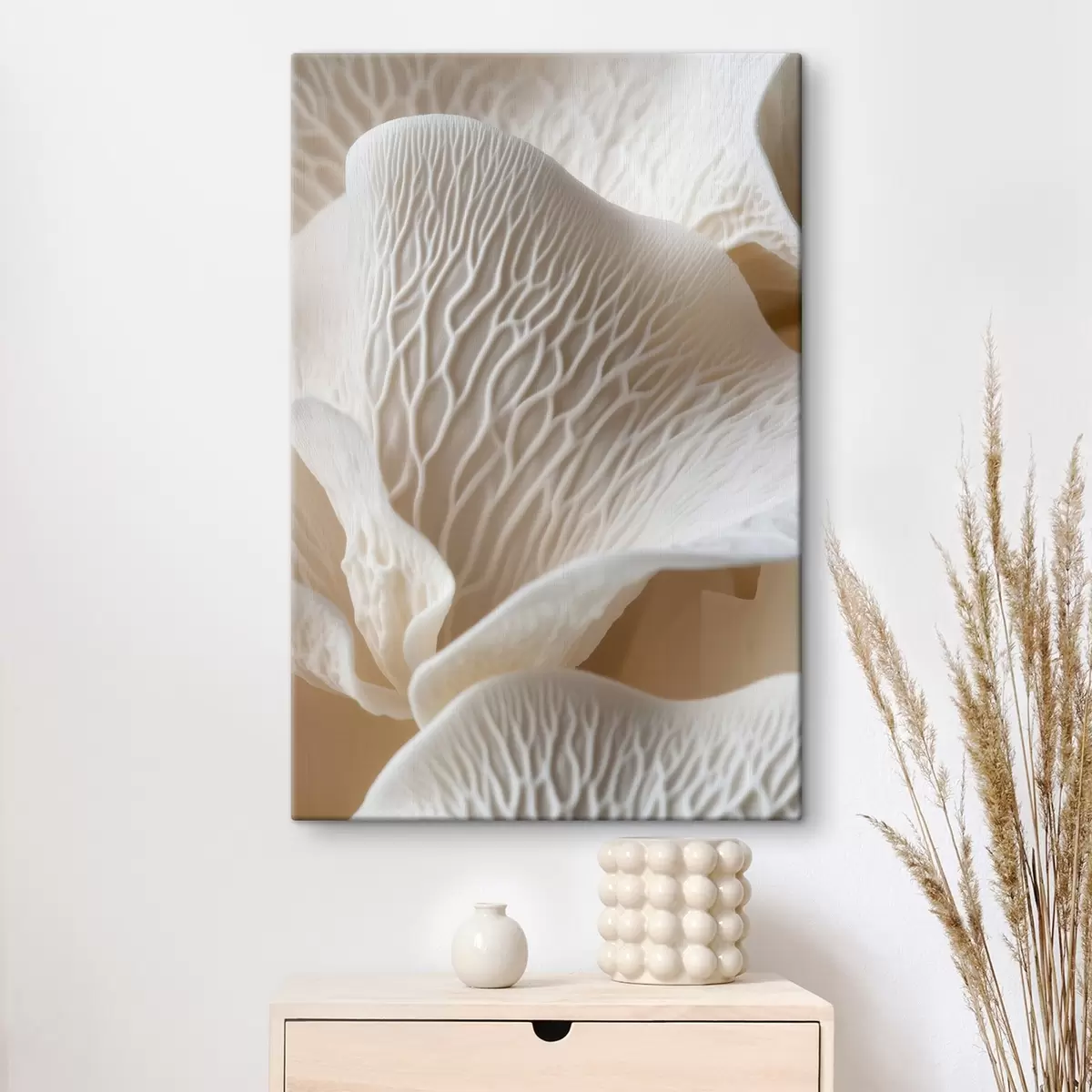 Pilt beezikarva toonides veenidega kroonlehed s45704