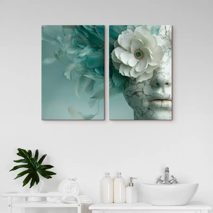 Pilt marmorist tüdruku nägu lillede ja sulgedega m00699