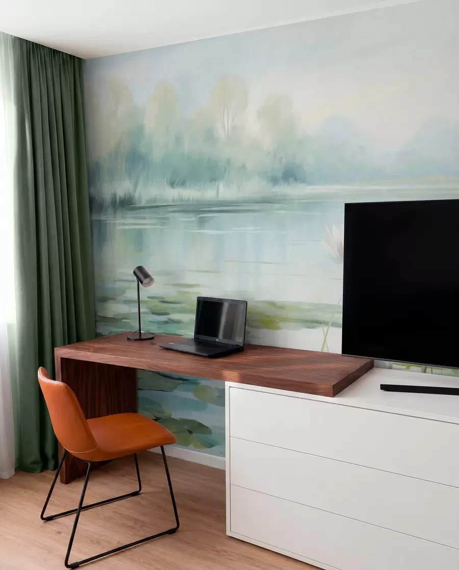 Fototapeedid Maastik järve, veeliiliate ja lillelehtedega, puud taustal, rahulikus keskkonnas, helesinised ja rohelised toonid w09395