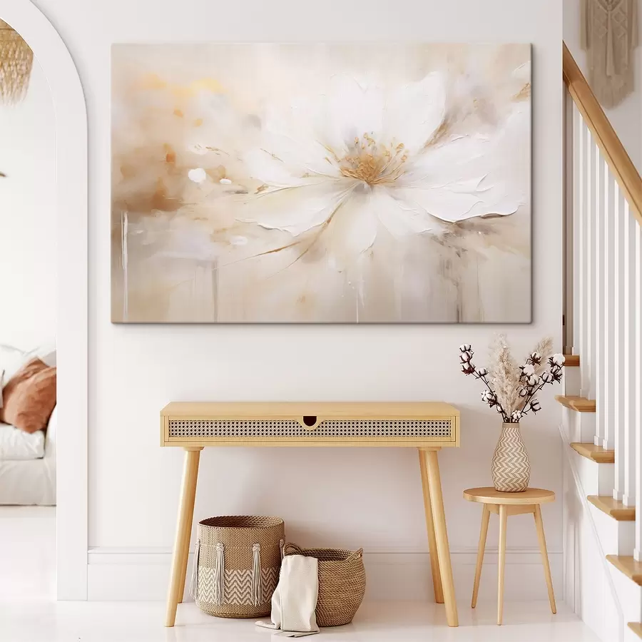 Pilt Kerge õis kollakasoranži keskosaga s45802