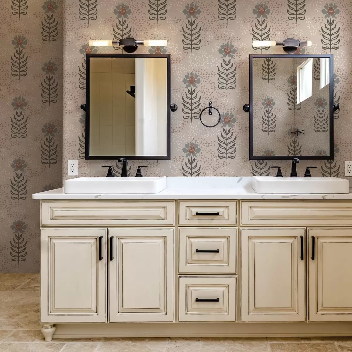 Tapeet Stiilseid lilli ja seemneid soojal beežil a00604