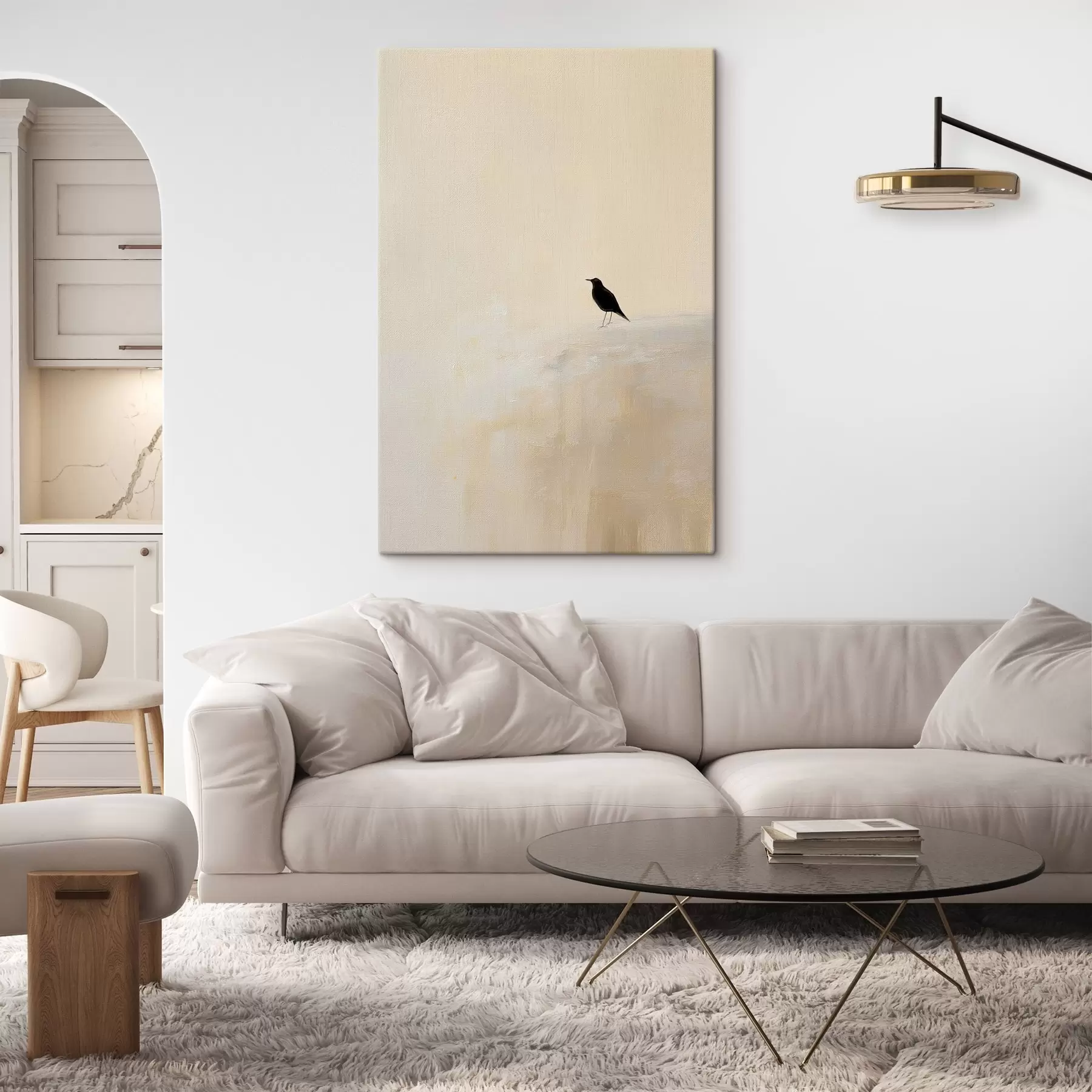 Pilt Üksildane lind soojal beežil taustal s45882