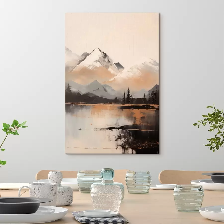 Pilt Lumised tekstuuriga mäed mõne puuga järve ees s45951