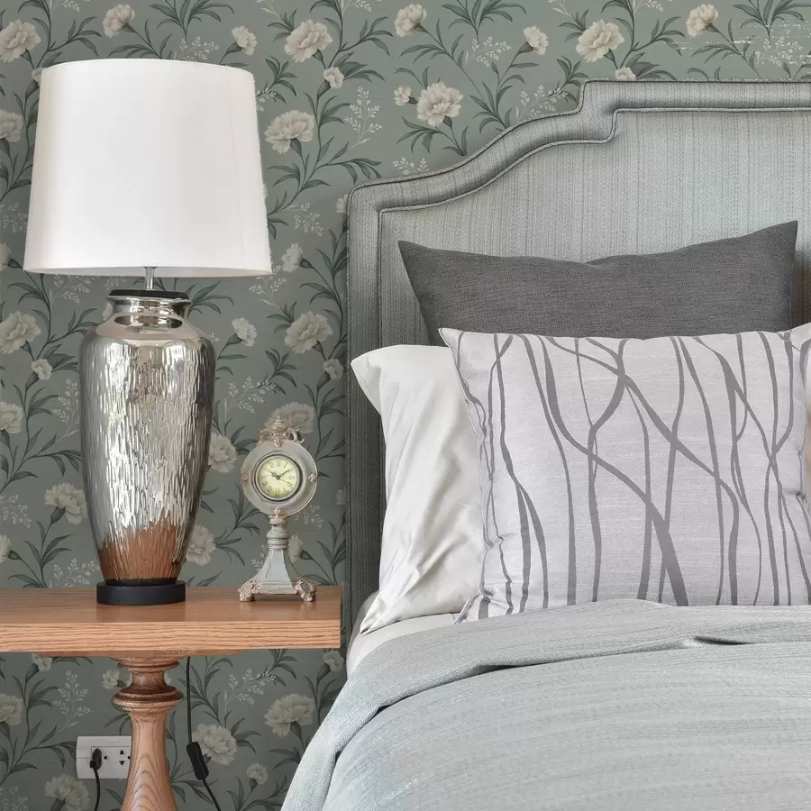 Fototapeedid Hallikasrohelisel taustal pulbrilised nelgid, peen trükis a00610