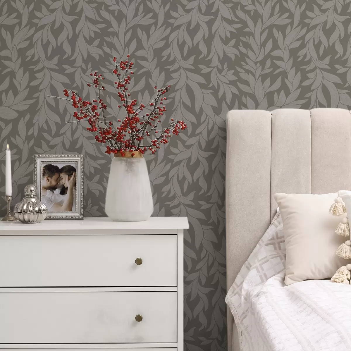 Tapeet Oliiviroheline taust lilla lehtedega, lineaarne tekstuur a00616v1