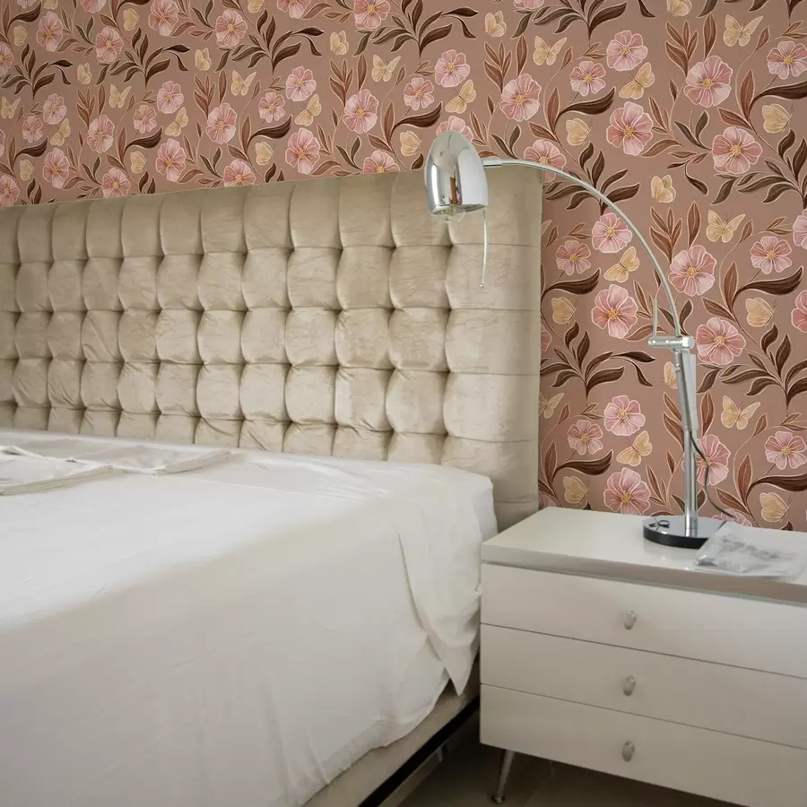 Fototapeedid Roosad lilled ja liblikad soojal pruunil taustal a00633v1