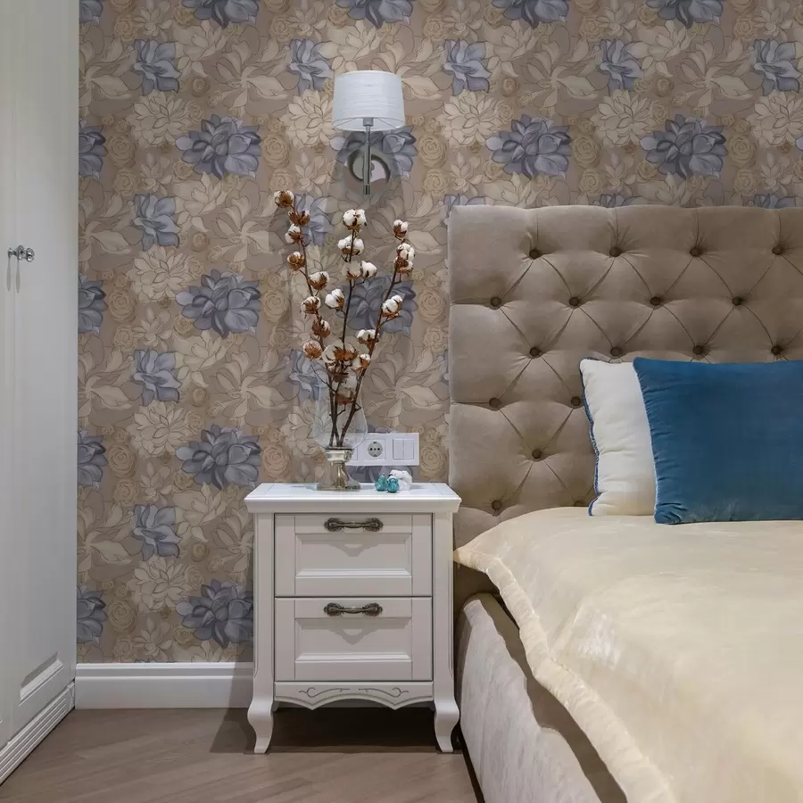 Fototapeedid Kreemikad ja sinised lilled soojal beežil taustal a00634v1