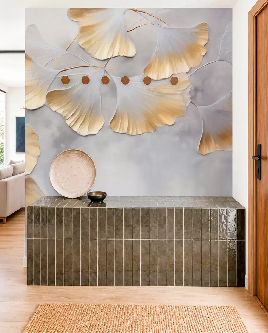 Fototapeedid Ginkgo biloba lehed kollaste servadega oksal, hall tekstuuriga taust, elegantne ja minimalistlik disain w09472