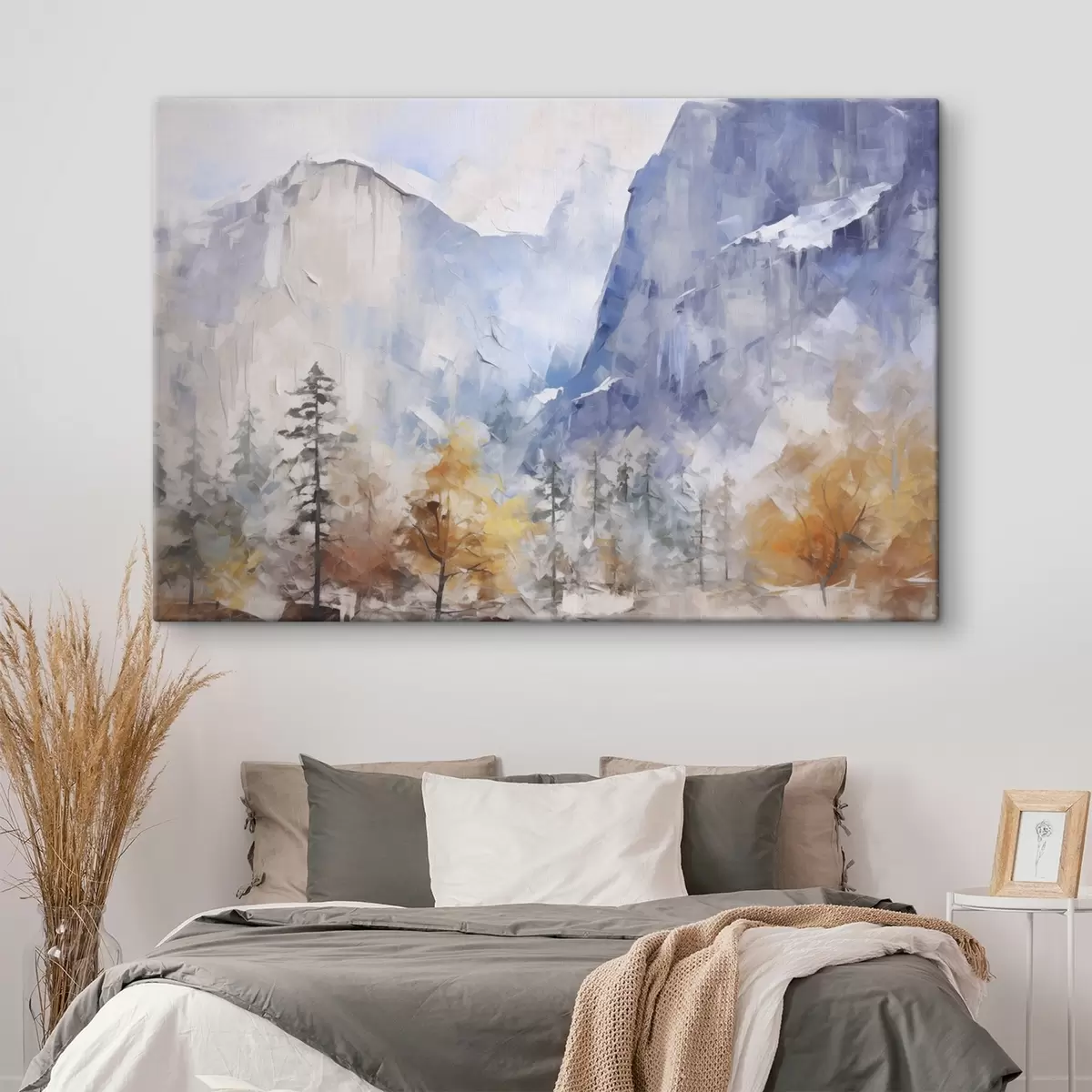 Pilt Mägede ees asuva metsa abstraktne maastik s46298