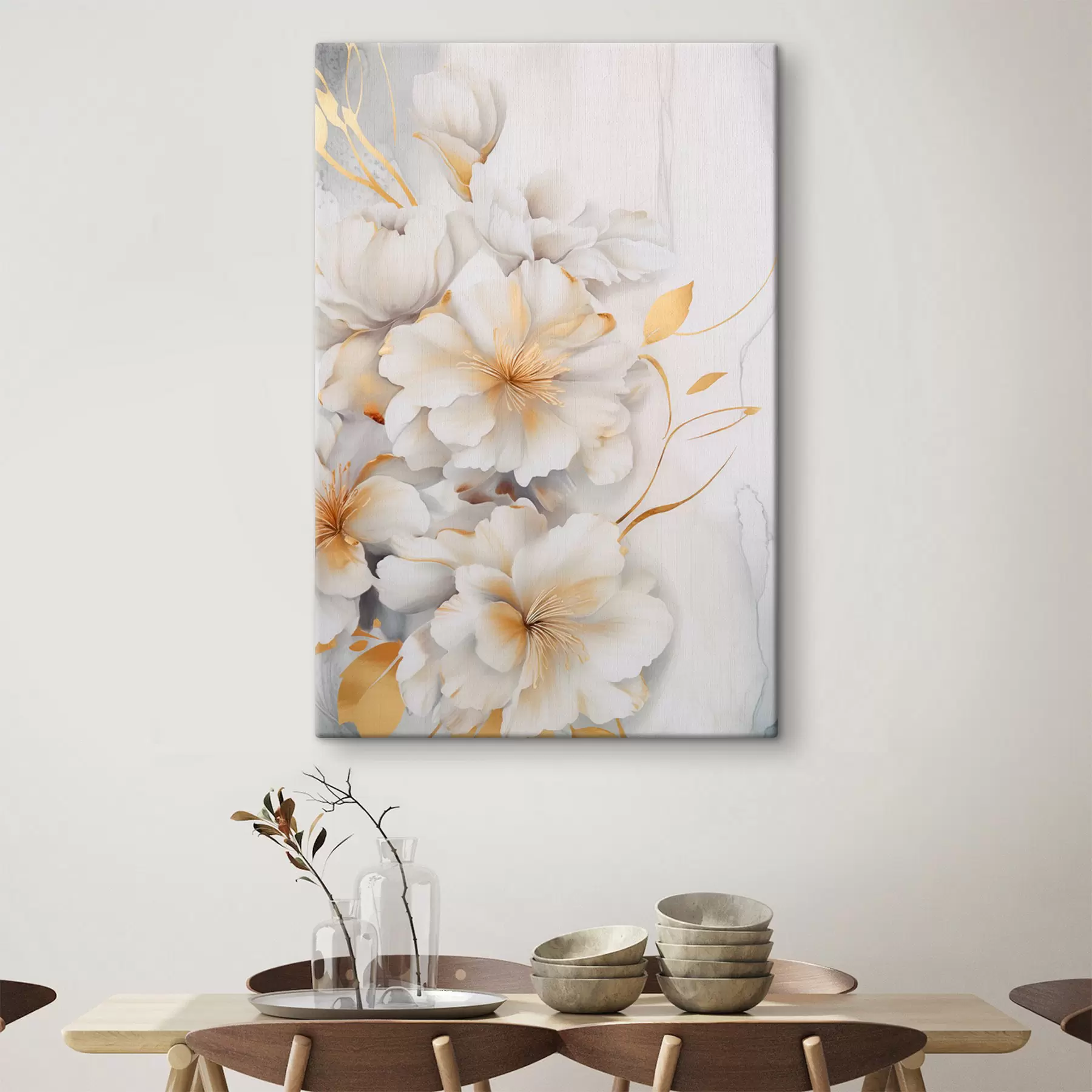 Pilt Valged lilled kollaste detailidega, õielehed peene varjundiga, hele taust peene marmoriefektiga s46292