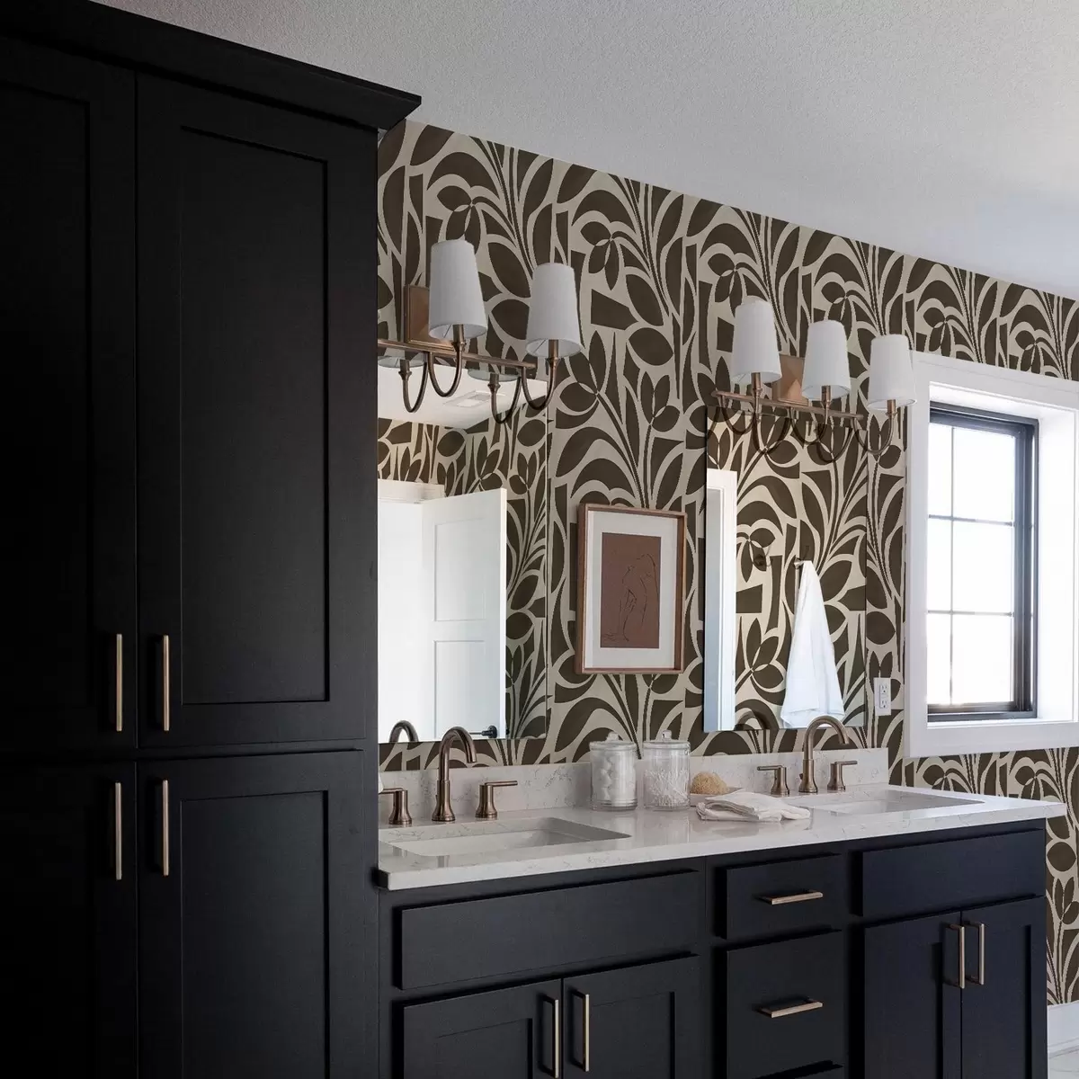 Tapeet Geomeetrilised lehe siluetid, tumepruun beežil a00679v1