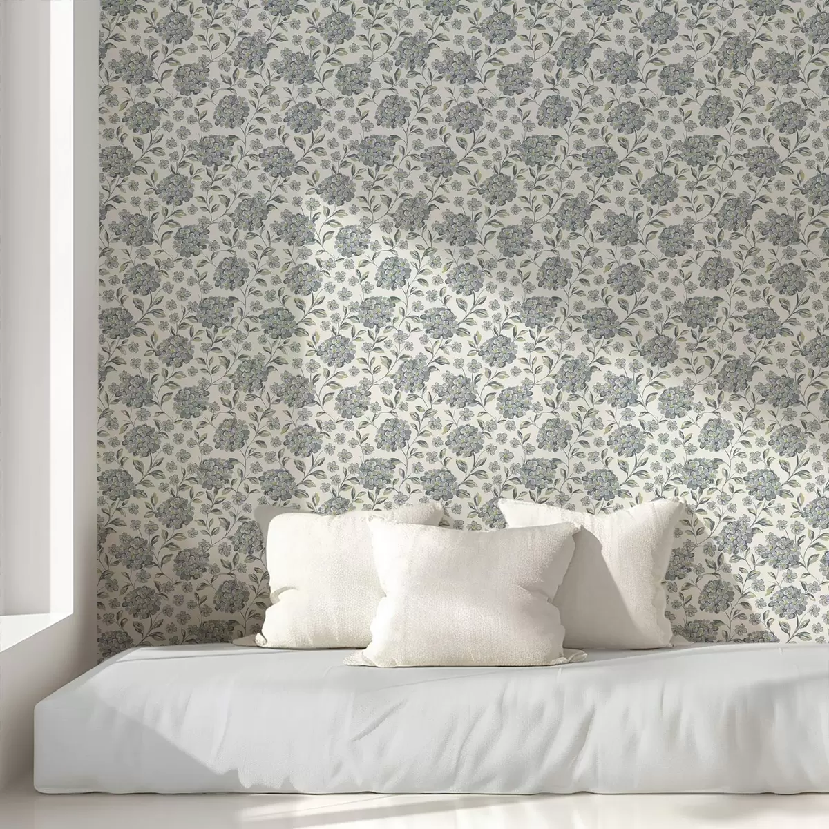 Tapeet Harjased õied ja lehed hallikassinises värvipalettis a00778
